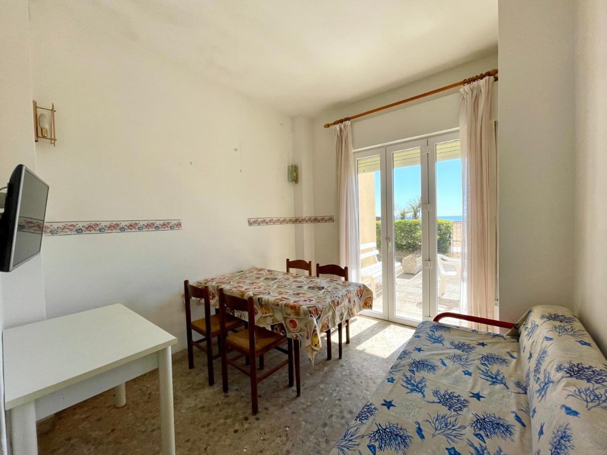 Villa Fronte Mare-Carraro Immobiliare Jesolo - Family Apartments Extérieur photo