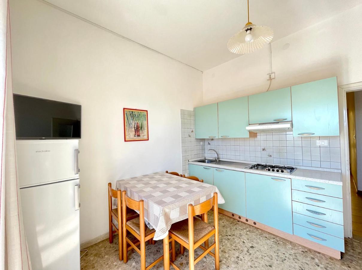 Villa Fronte Mare-Carraro Immobiliare Jesolo - Family Apartments Extérieur photo