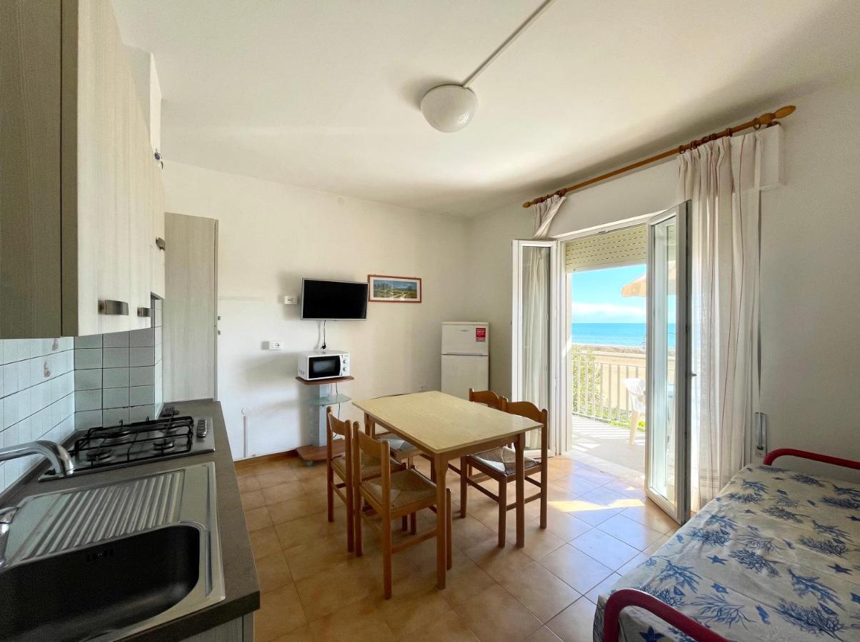 Villa Fronte Mare-Carraro Immobiliare Jesolo - Family Apartments Extérieur photo