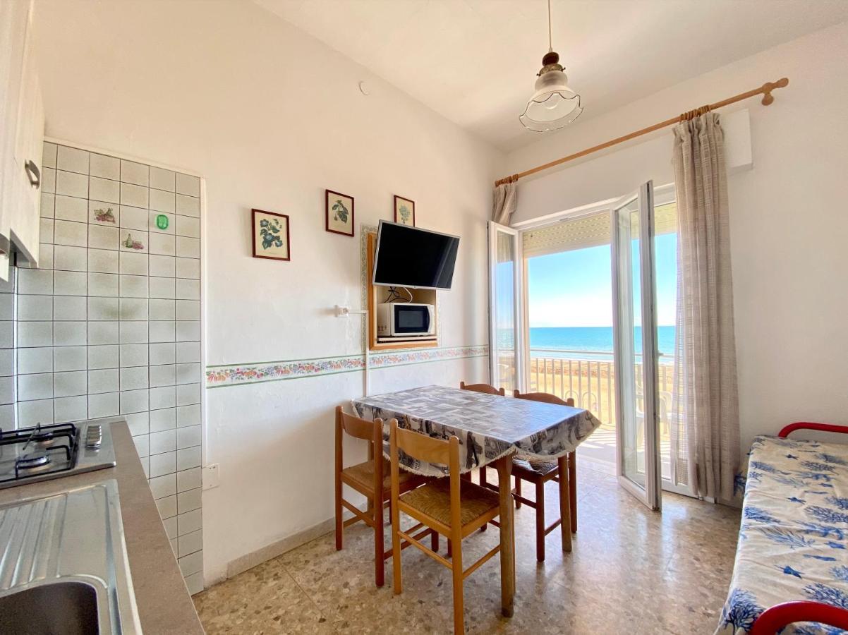 Villa Fronte Mare-Carraro Immobiliare Jesolo - Family Apartments Extérieur photo