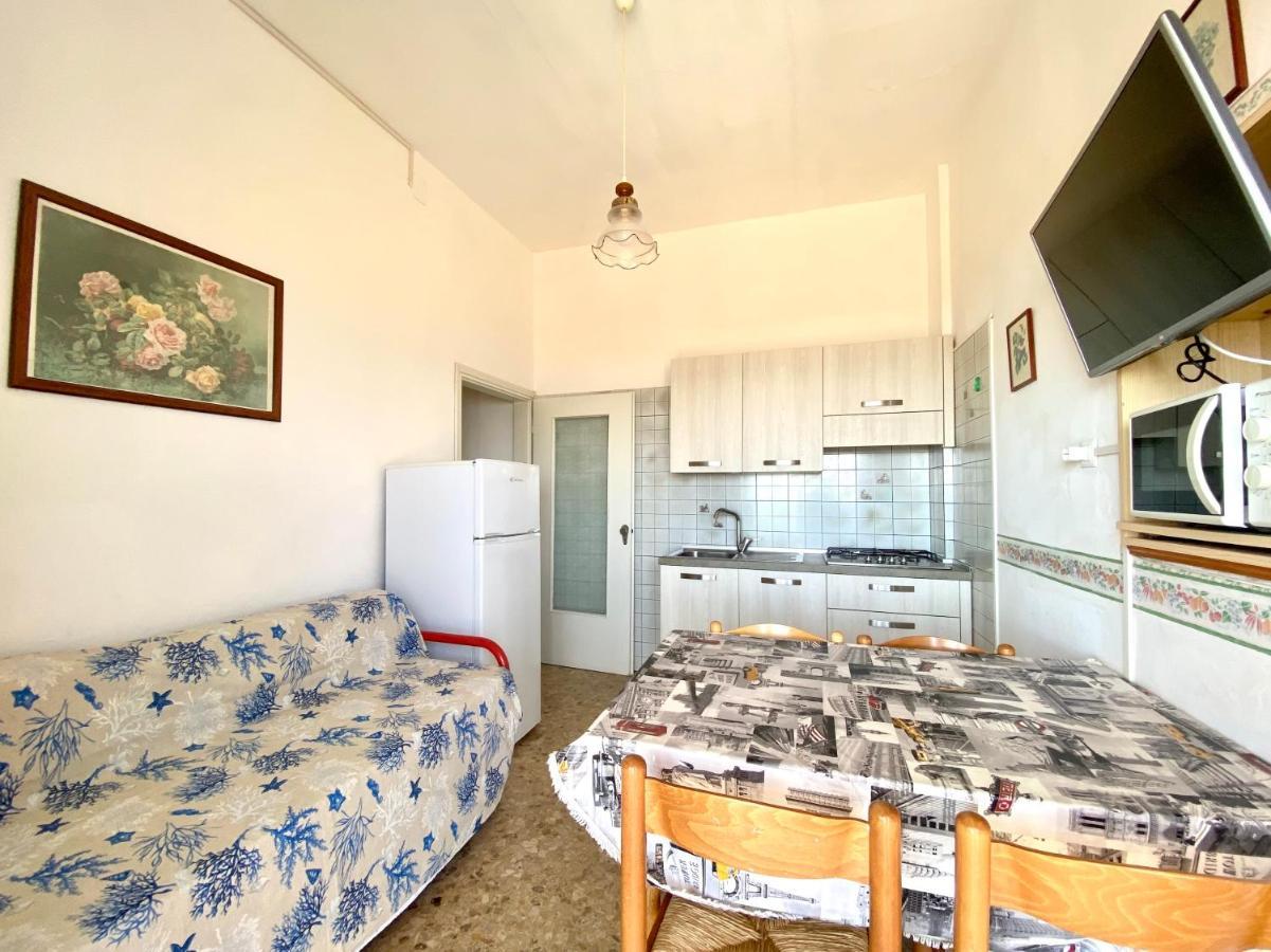 Villa Fronte Mare-Carraro Immobiliare Jesolo - Family Apartments Extérieur photo